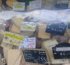 Prices for grocery in Paris on the market, Various cheeses with additives